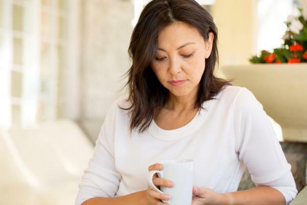 MIDDLE AGE CRISIS: Symptoms, Causes and Solutions