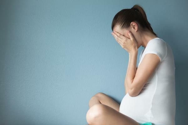 9 Atšķirības starp pēcdzemdību depresiju un pēcdzemdību skumjām