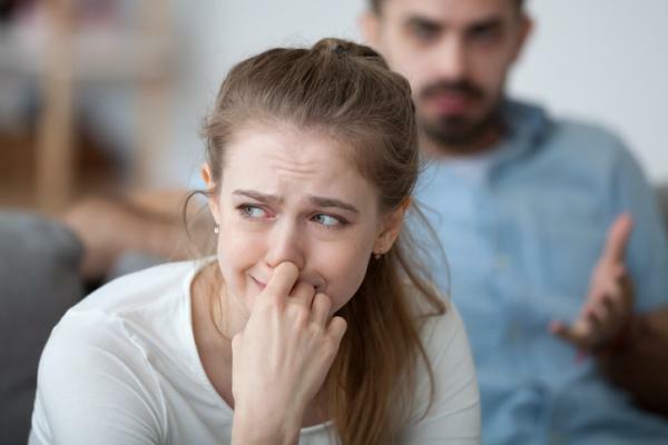 Min partner fornærmer mig, når han bliver vred: hvorfor og hvad gør jeg?