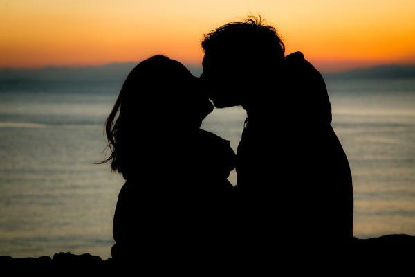 Types of kisses and their meaning - What are the benefits of kissing
