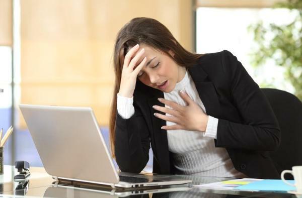 Synkebesvær på grund af angst: årsager, symptomer og behandling - Symptomer på synkebesvær på grund af angst