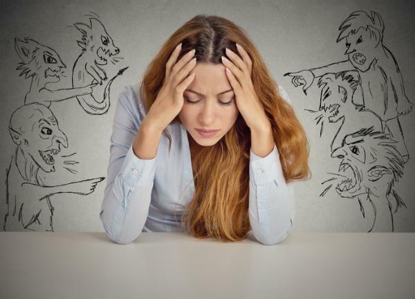 Social angst: hvad det er, symptomer, årsager og behandling - Symptomer på social angst