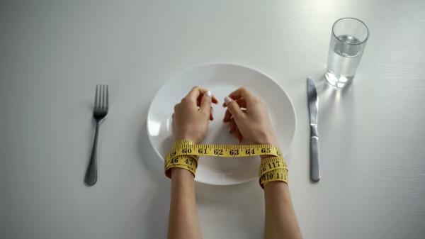 5 Skillnader mellan anorexia och anorexia nervosa