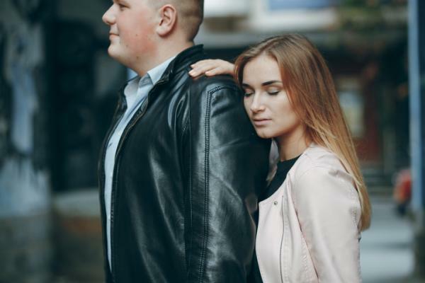 Jak pokonać strach przed utratą partnera – samodzielne życie