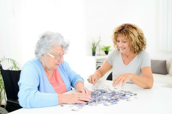 22 ACTIVITIES for people with ALZHEIMER