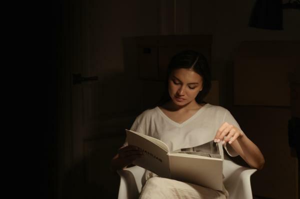 יתרונות הקריאה לפני השינה - מגביר את האמפתיה 
