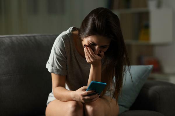 O que é cyberbullying: causas e consequências