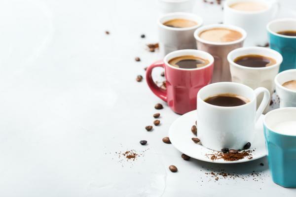 コーヒー中毒：名前、症状、結果、およびそれを排除する方法