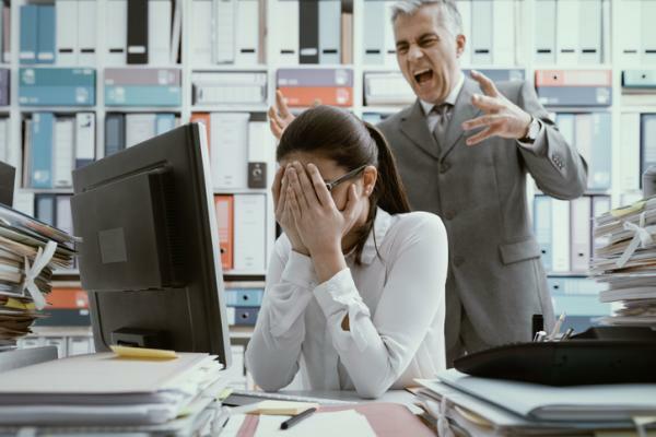 Obtěžování na pracovišti: definice a příklady - Šikana na pracovišti: co dělat