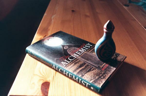 Books that make you think - The Alchemist, Paulo Cohelo