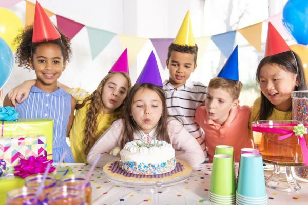 AYRI ebeveynler ve aile kutlamaları: Nasıl yönetilir?