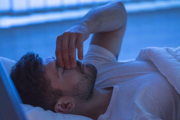 Typer av sömnlöshet, egenskaper och behandling