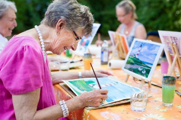 Activities for people with Alzheimer's - Coloring