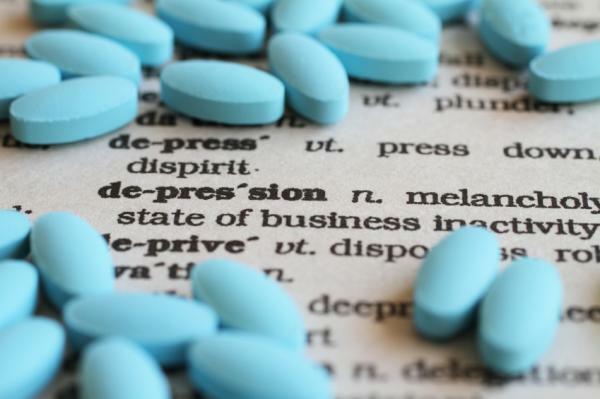 Como saber se tenho depressão endógena - Depressão endógena: tratamento medicamentoso