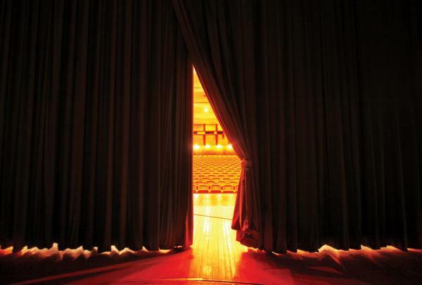 Therapeutic theater: definition and benefits