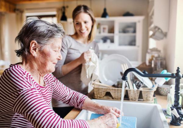Zajęcia dla osób z chorobą Alzheimera - Prace domowe
