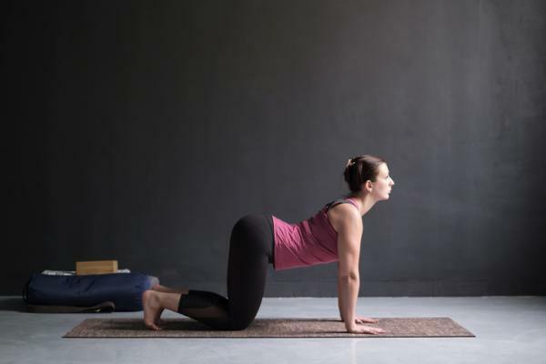 Beneficiile practicarii zilnice a yoga - Imbunatateste echilibrul, flexibilitatea si forta 
