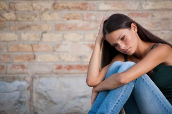 Perbedaan antara gangguan stres pasca-trauma dan stres akut