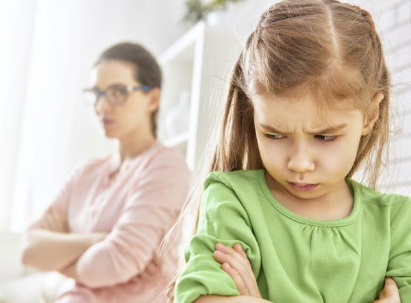 Τι να κάνω αν το παιδί μου λέει ότι με μισεί