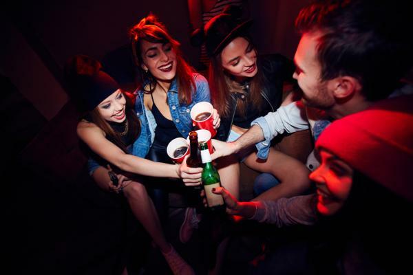 Cause e conseguenze dell'alcolismo negli adolescenti