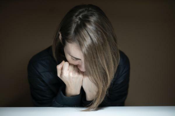 Atelofobi (frykt for å være ufullkommen): symptomer, årsaker og hvordan man kan overvinne det